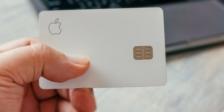 Goldman Sachs Partners Apple For Savings Account