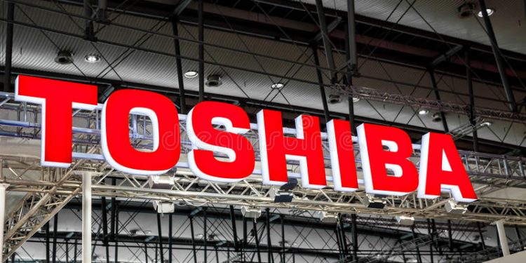 Toshiba's Preferred Bidder Offered Price Below Key 6,000 Yen Per Share, Sources Say